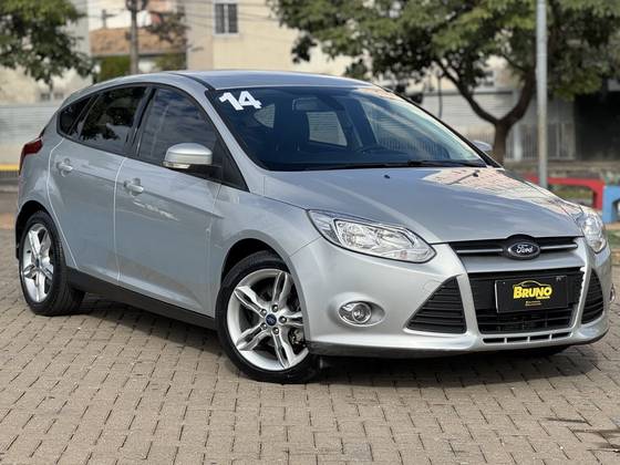 FORD FOCUS 2.0 SE 16V FLEX 4P POWERSHIFT FORD FOCUS 2.0 SE 16V FLEX 4P POWERSHIFT